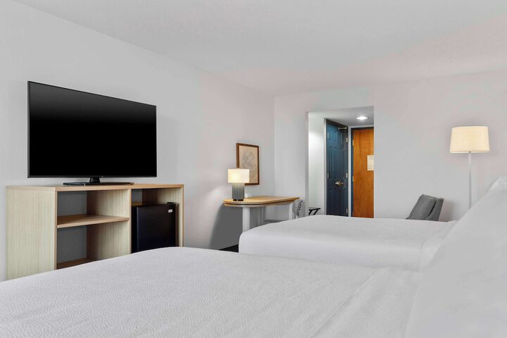 Room 21 of 35