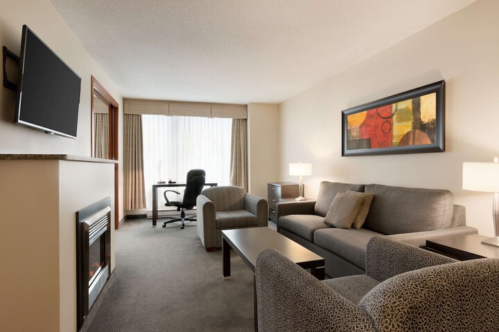 Room 15 of 48