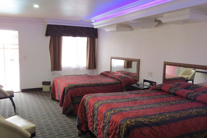 Room 53 of 58