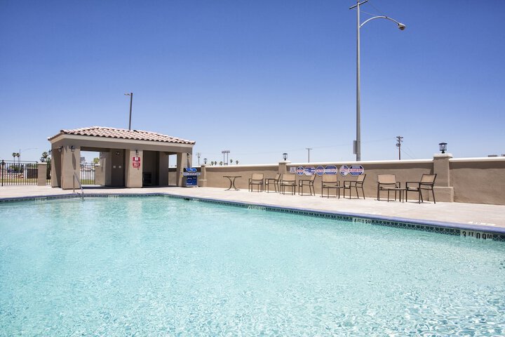 Pool 12 of 71