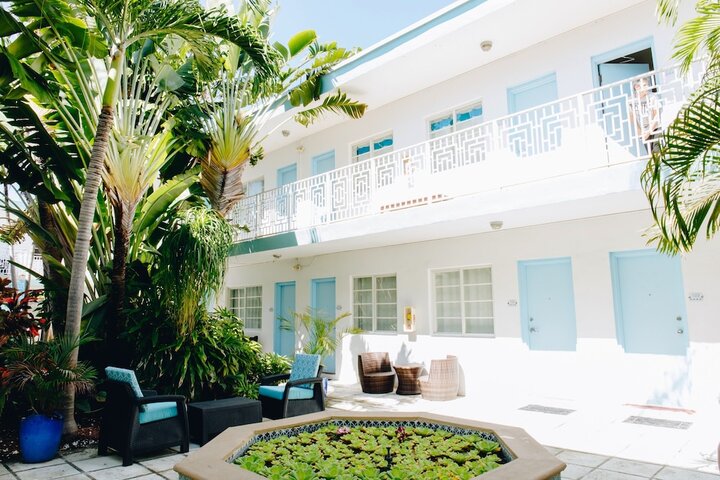 Hotel Exterior 48 of 49