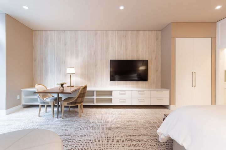 Goldener Hirsch Auberge Collection