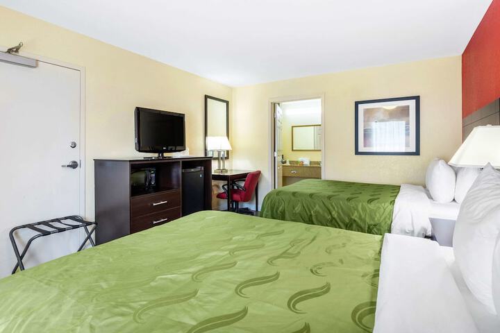 Room 18 of 43
