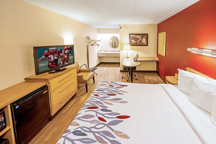 Red Roof Inn Charleston West - Hurricane WV