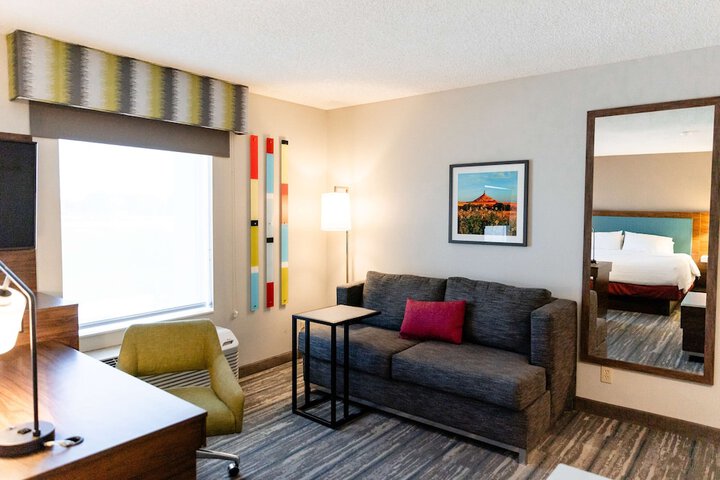 Room 10 of 37