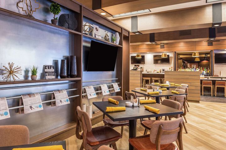 Doubletree by Hilton Lafayette East IN