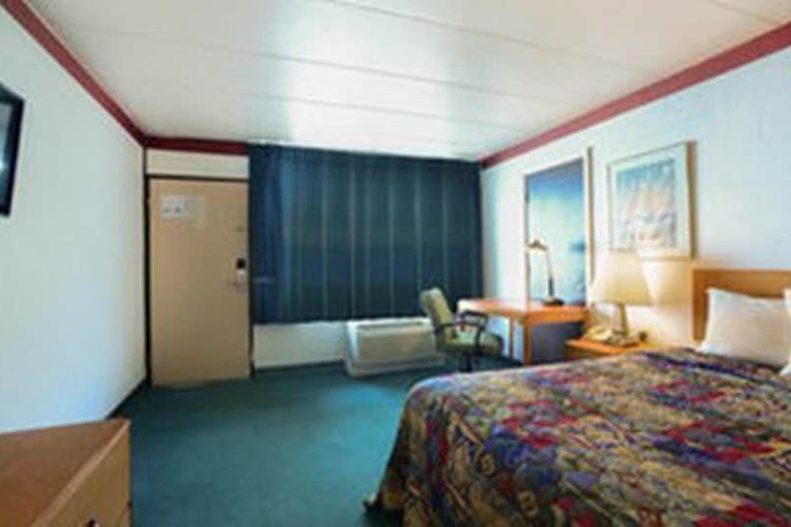 Room 20 of 24