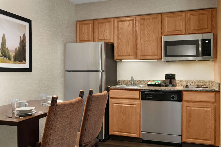 Homewood Suites by Hilton Syracuse / Liverpool