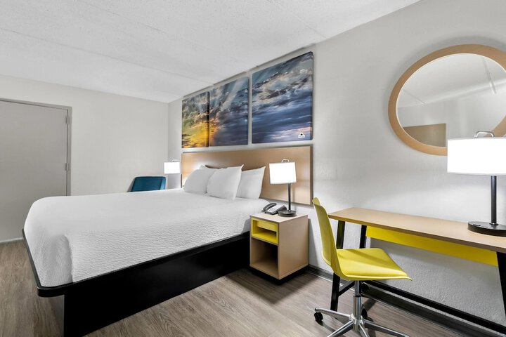 Days Inn by Wyndham Seneca / Clemson Area