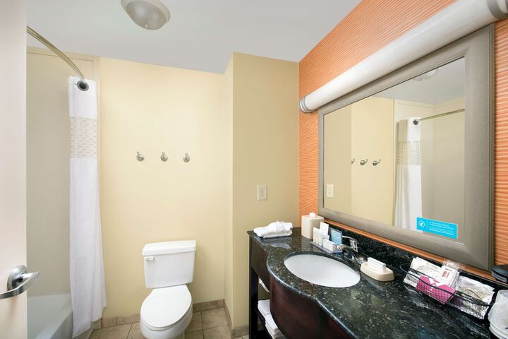Room 13 of 25
