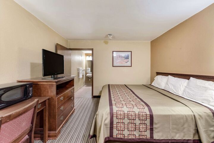 Room 31 of 39