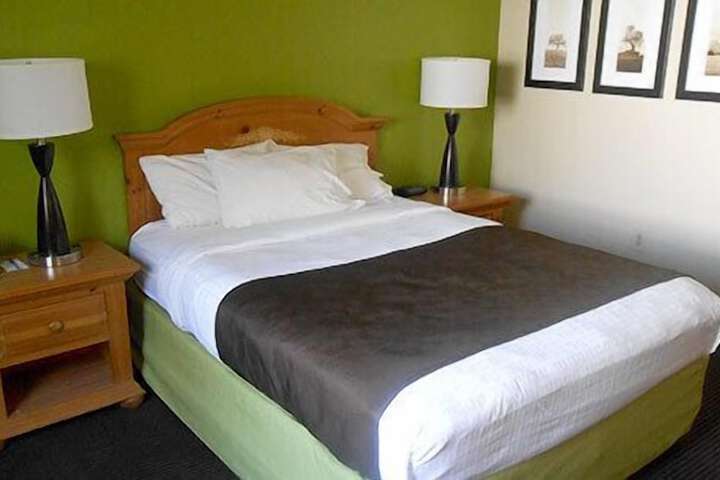 Room 10 of 21