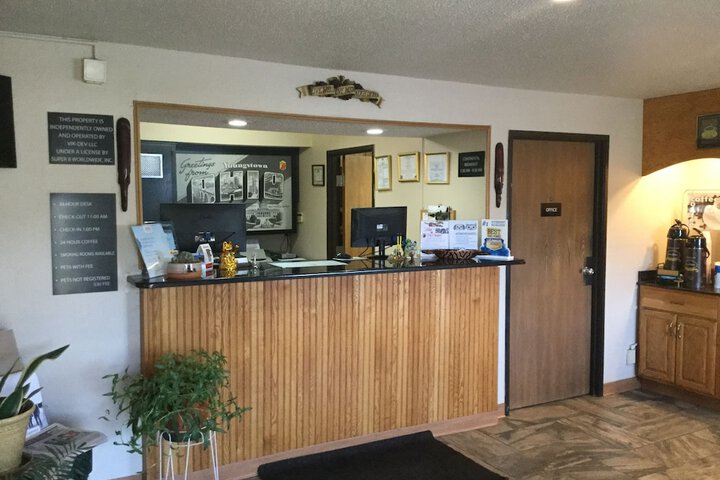 Super 8 by Wyndham Youngstown / Austintown