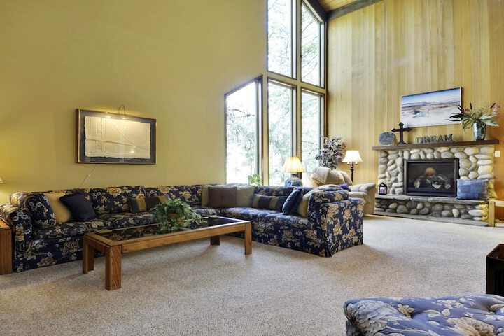 Meadowlark 4 Holiday Home