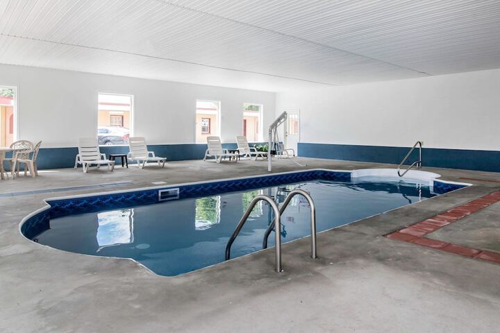 Pool 13 of 49