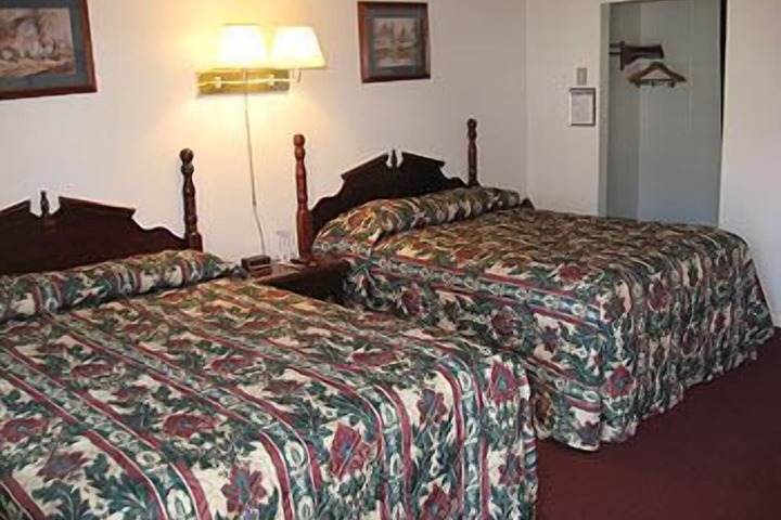 Room 18 of 23