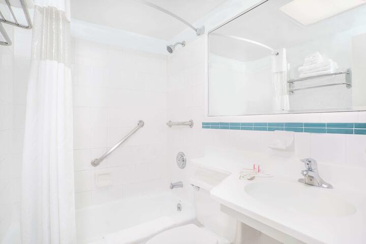 Howard Johnson by Wyndham Atlantic City