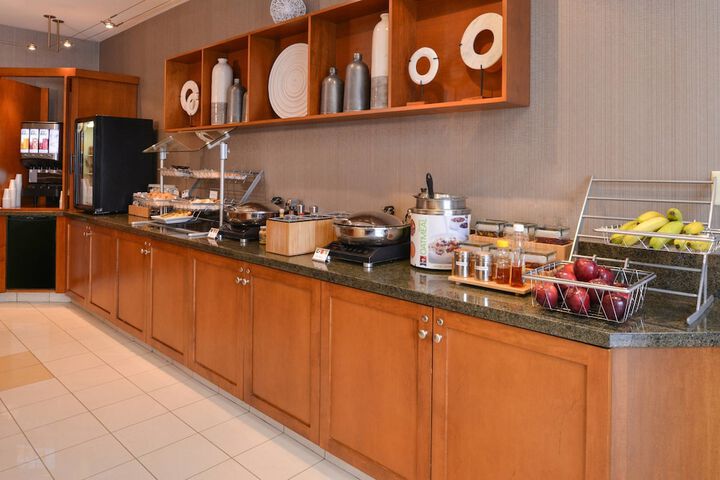 Breakfast/Coffee Service 20 of 27