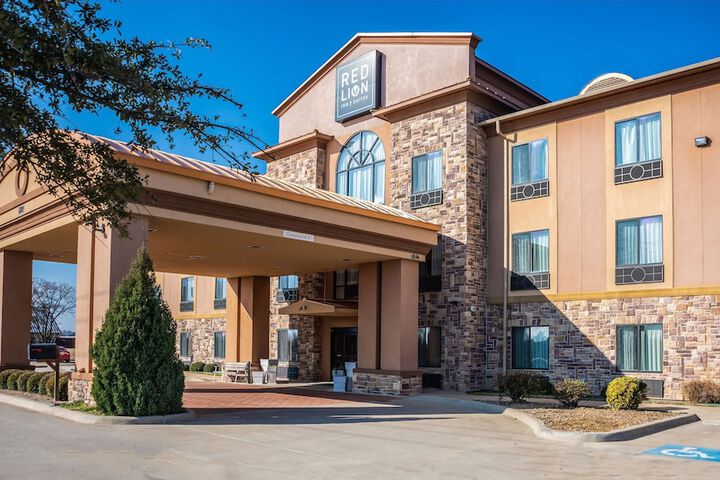 Red Lion Inn & Suites Mineral Wells