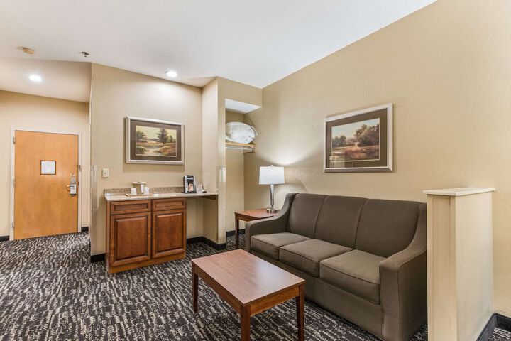 Room 44 of 79