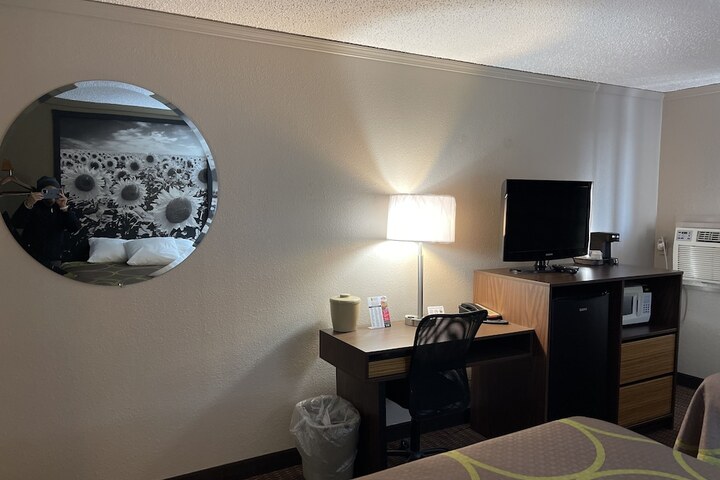 Room 41 of 60