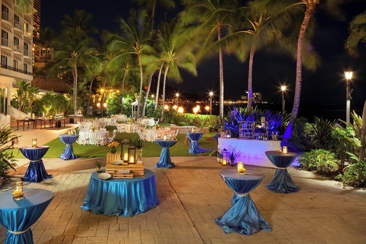 Moana Surfrider a Westin Resort & Spa, Waikiki Beach
