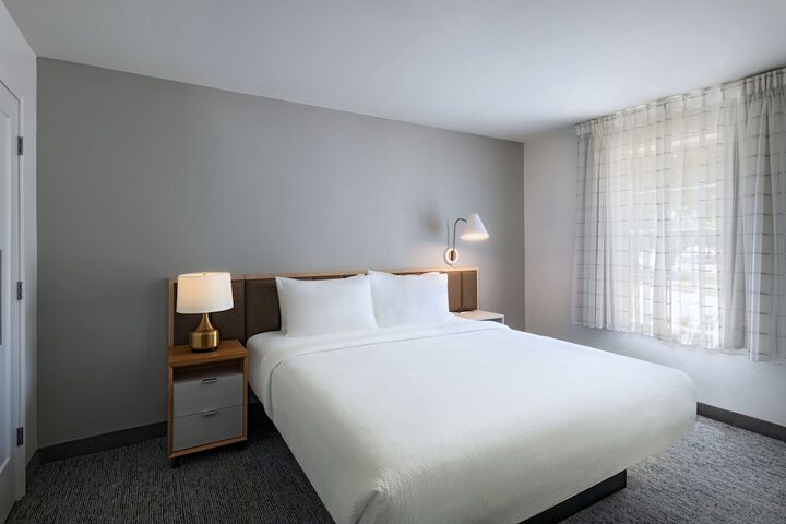 Room 10 of 21