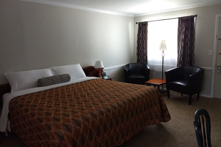 Room 49 of 76