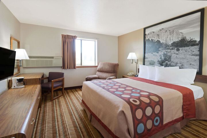 Room 26 of 34