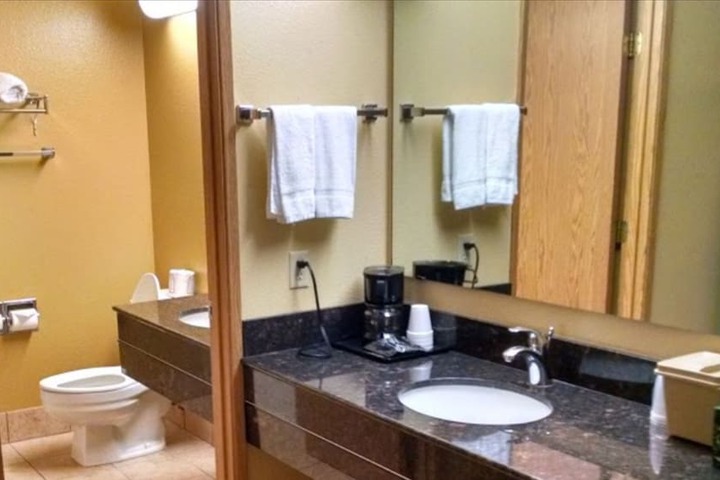 Room 10 of 11