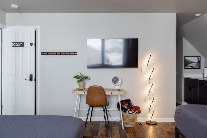 Room 57 of 150