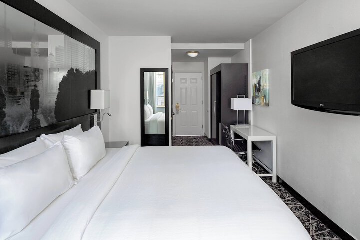 Room 34 of 59