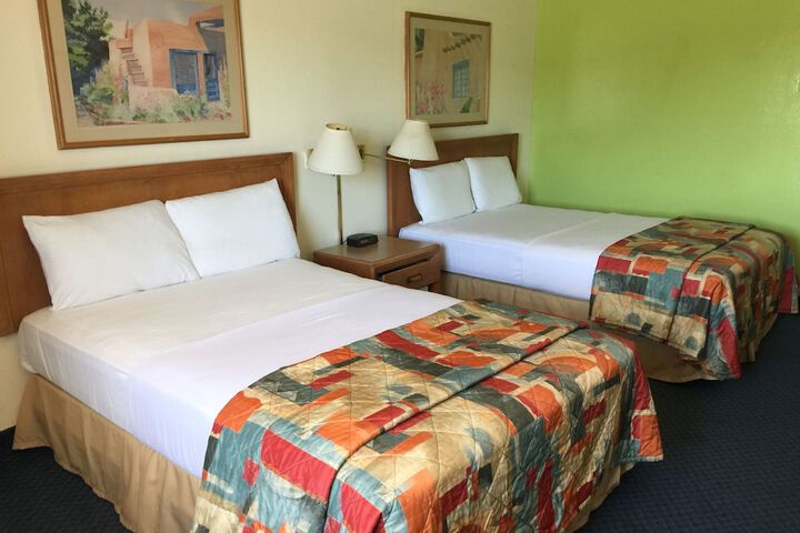 Room 13 of 19