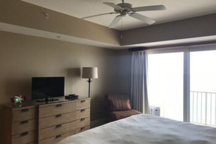 Northeast Corner Penthouse 3 BR 3 BA Sanibel 1102
