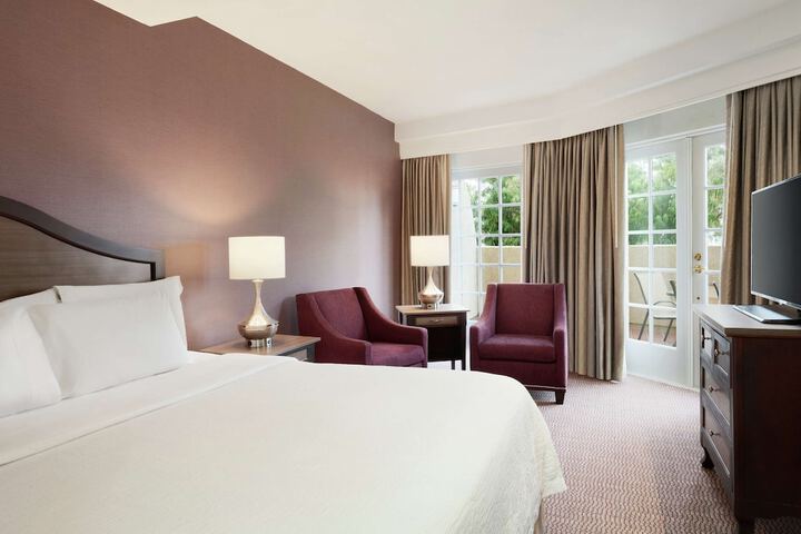 Room 15 of 38
