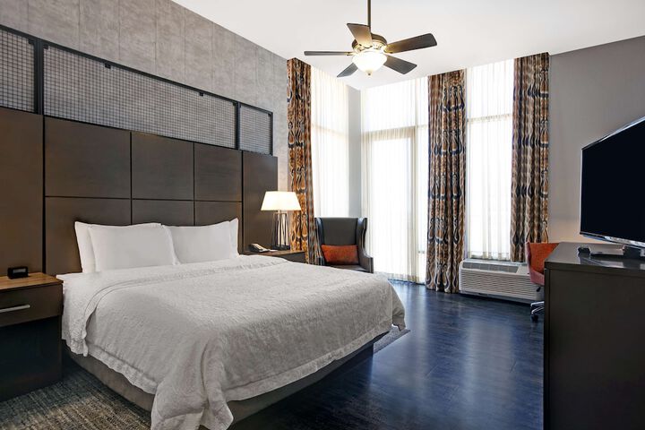 Room 13 of 60
