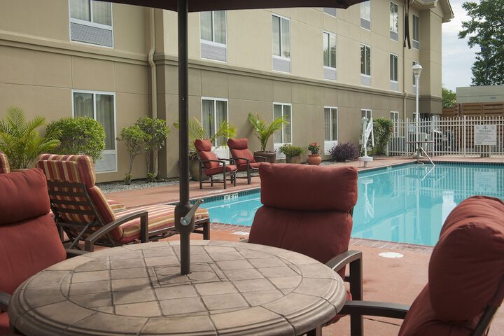 Pool 4 of 63