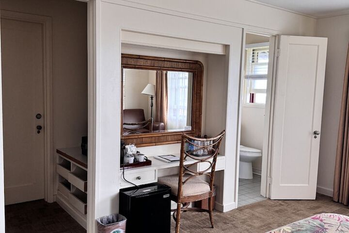 Room 26 of 47