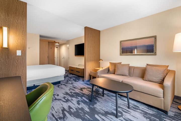 Room 63 of 71