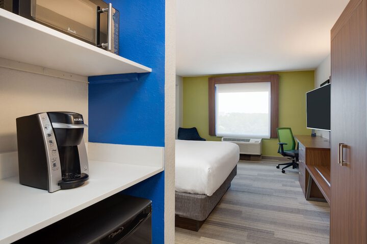 Room 33 of 57