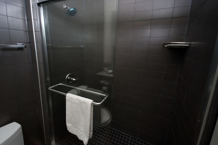 Malana Hotels & Suites