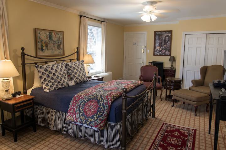Room 13 of 72