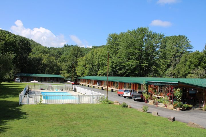 Two Rivers Lodge