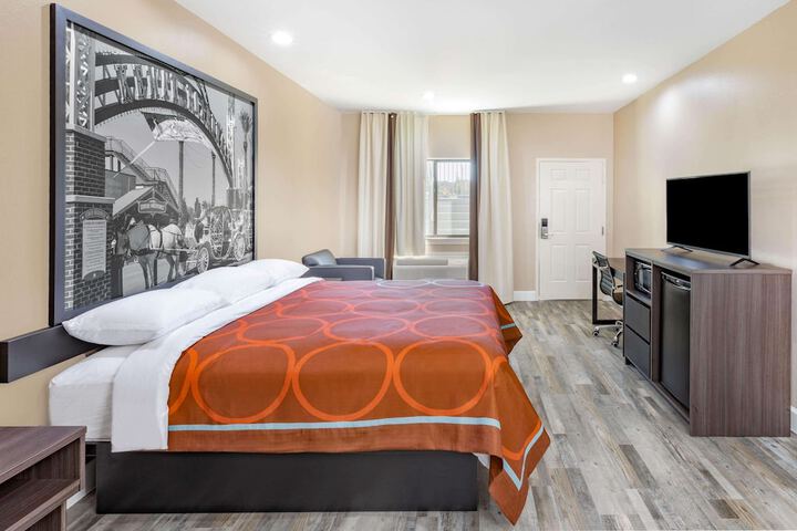 Room 19 of 23