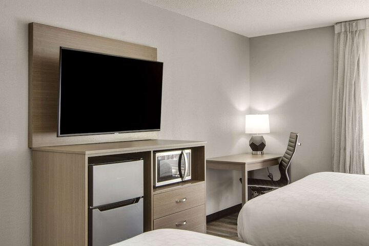 Room 35 of 129