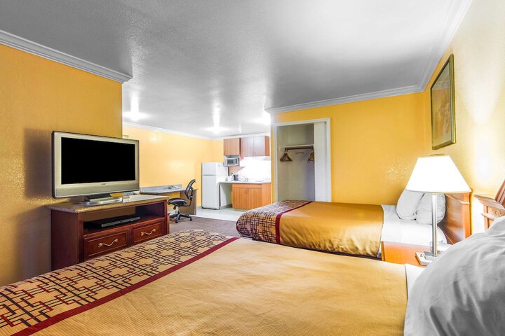 Room 26 of 41