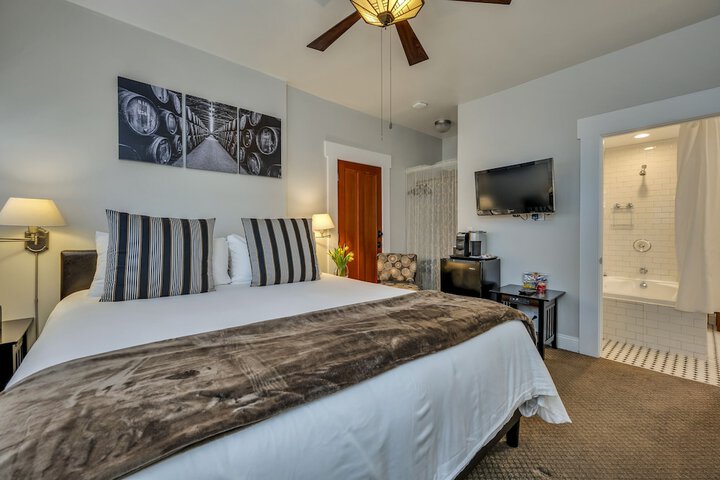 Room 61 of 106