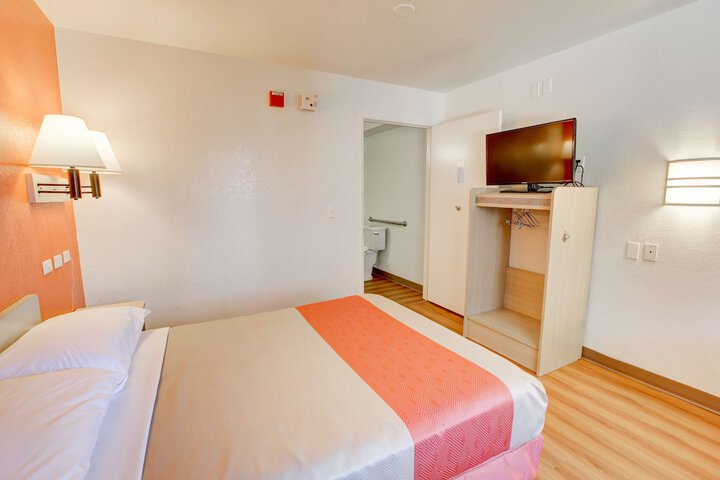 Room 40 of 45