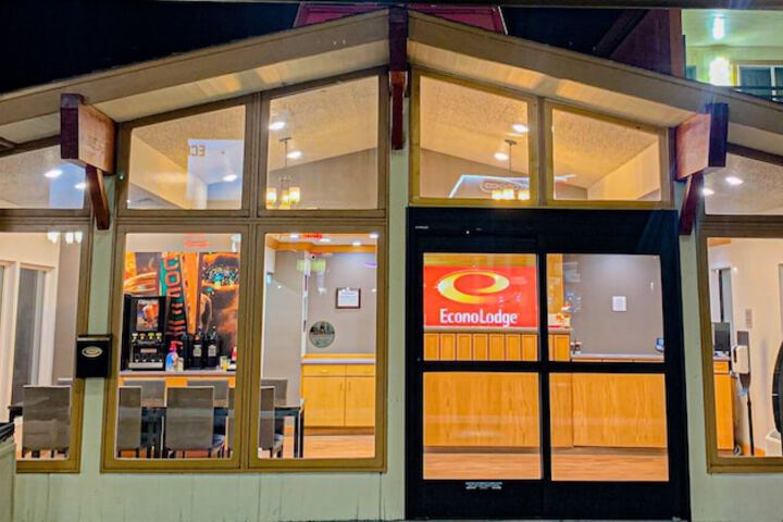 Econo Lodge Inn & Suites Winnemucca