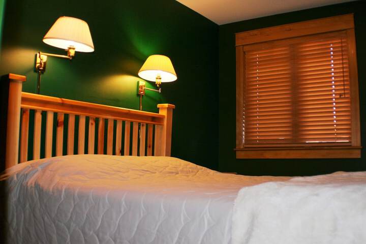 Room 13 of 20
